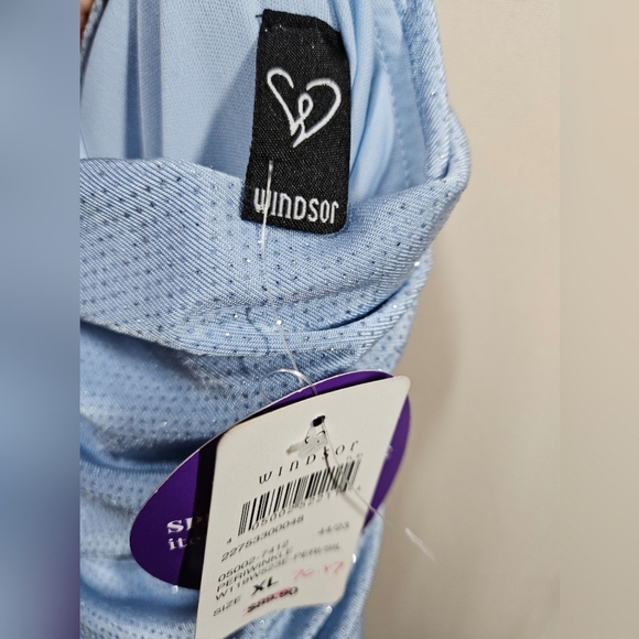 NWT Windsor Women's SIZE XL Glitter Open-Back Formal Gown in Periwinkle Blue - Picture 5 of 5